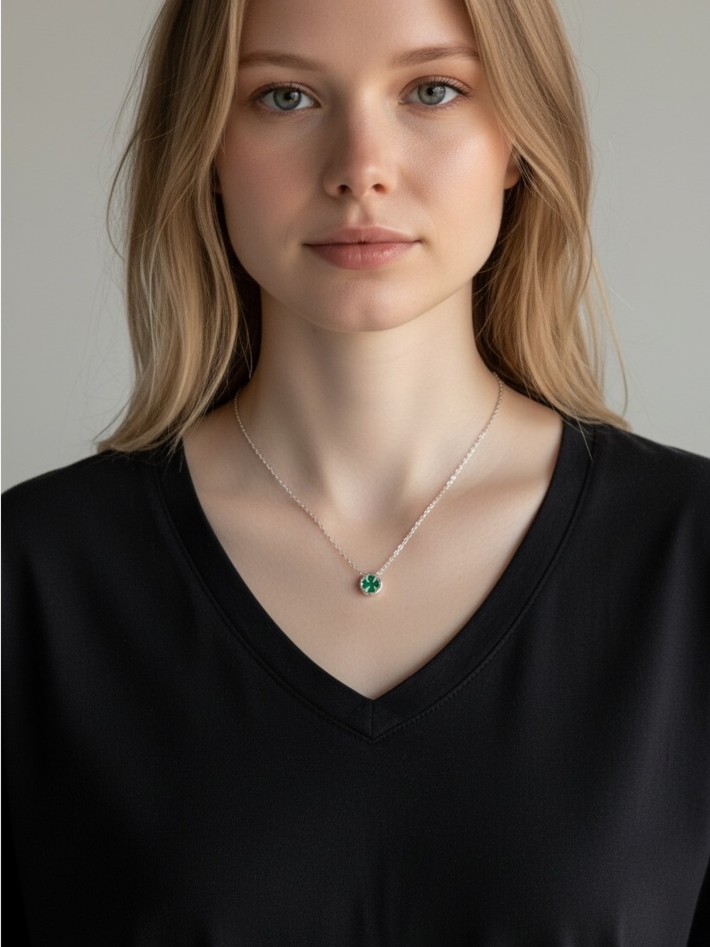 9/19 Emerald Green Round Pendant Necklace - Women Jewelry